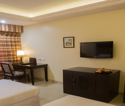 Royal Reve Hotel Hyderabad Exterior photo