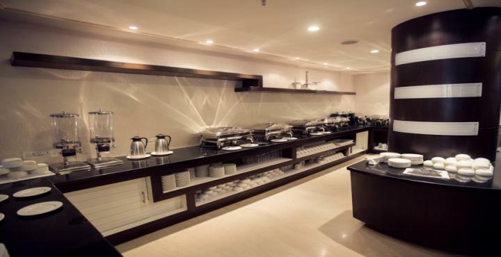 Royal Reve Hotel Hyderabad Exterior photo